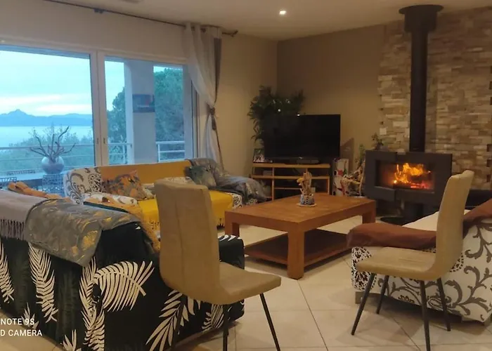 Avec Vues Exceptionnelles à 2 Minutes De La