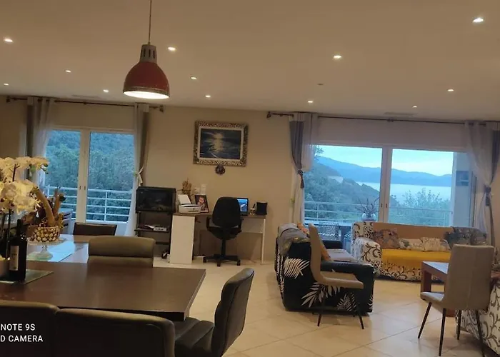 Avec Vues Exceptionnelles à 2 Minutes De La *