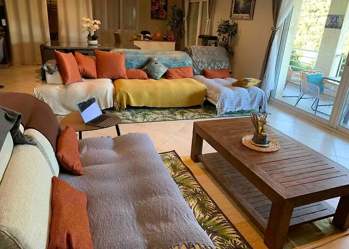 Villa Avec Vues Exceptionnelles à 2 Minutes De La *