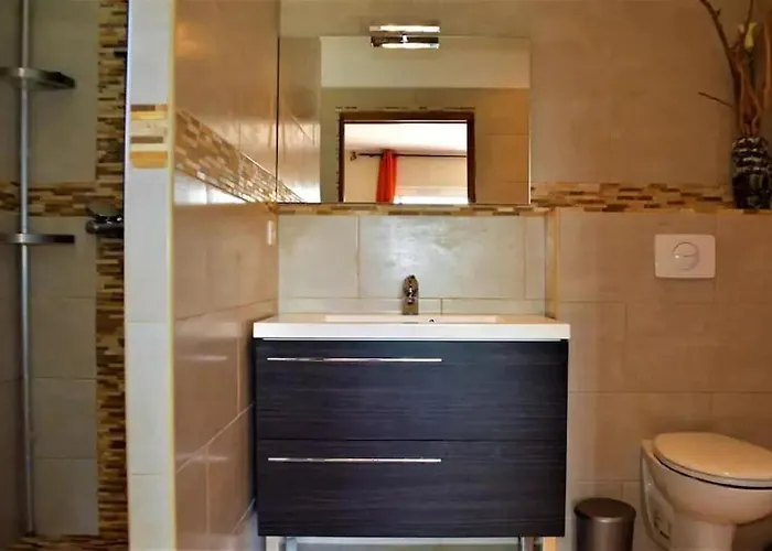 Avec Vues Exceptionnelles A 2 Minutes De La *